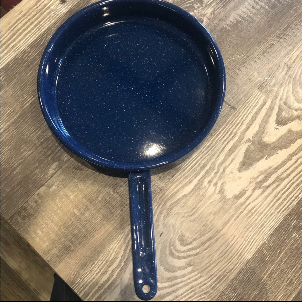 Vintage Blue White Speckled Enamelware Skillet Frying Pan 9 1/2” x 15”